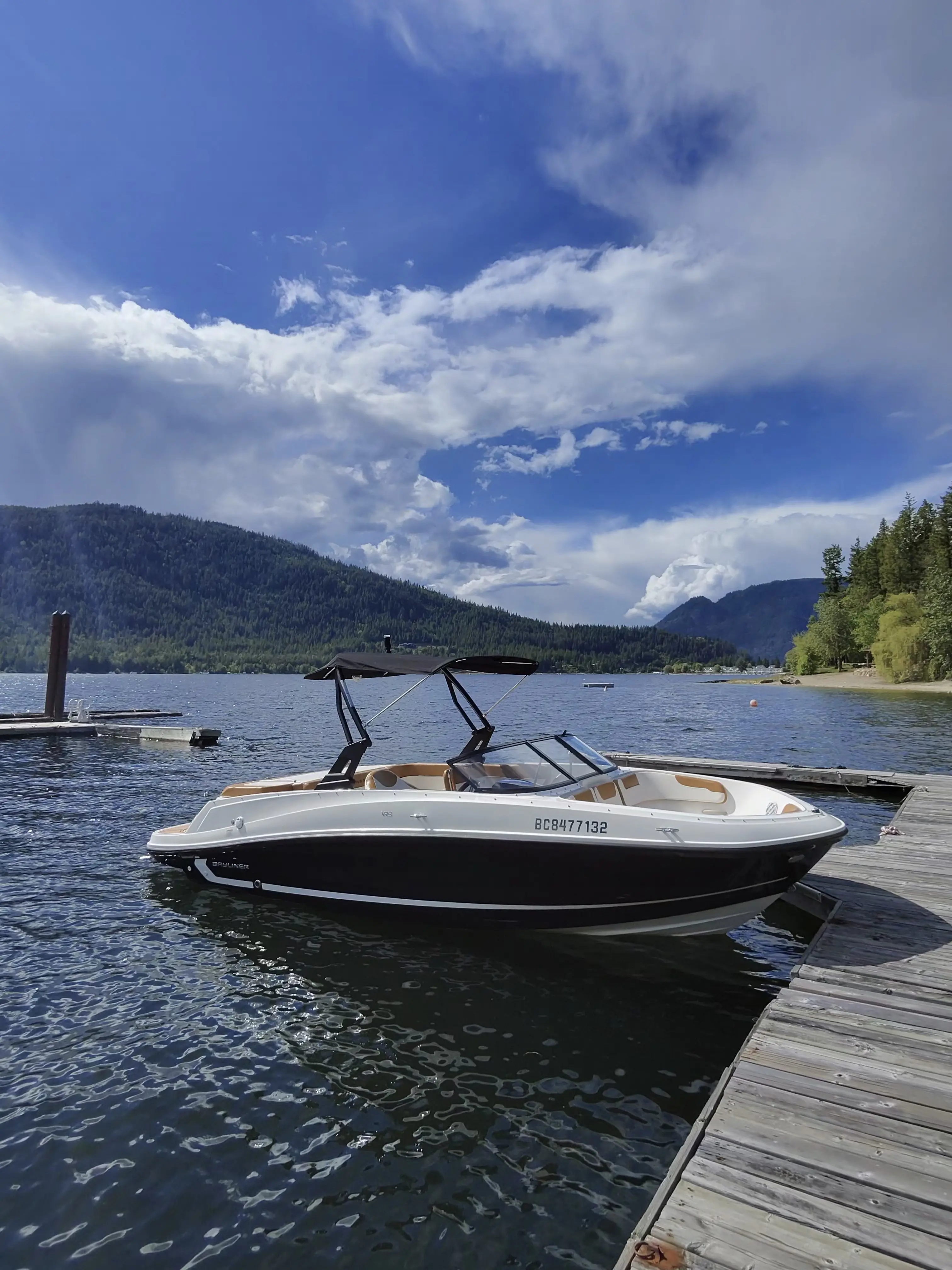 2022 Bayliner VR5